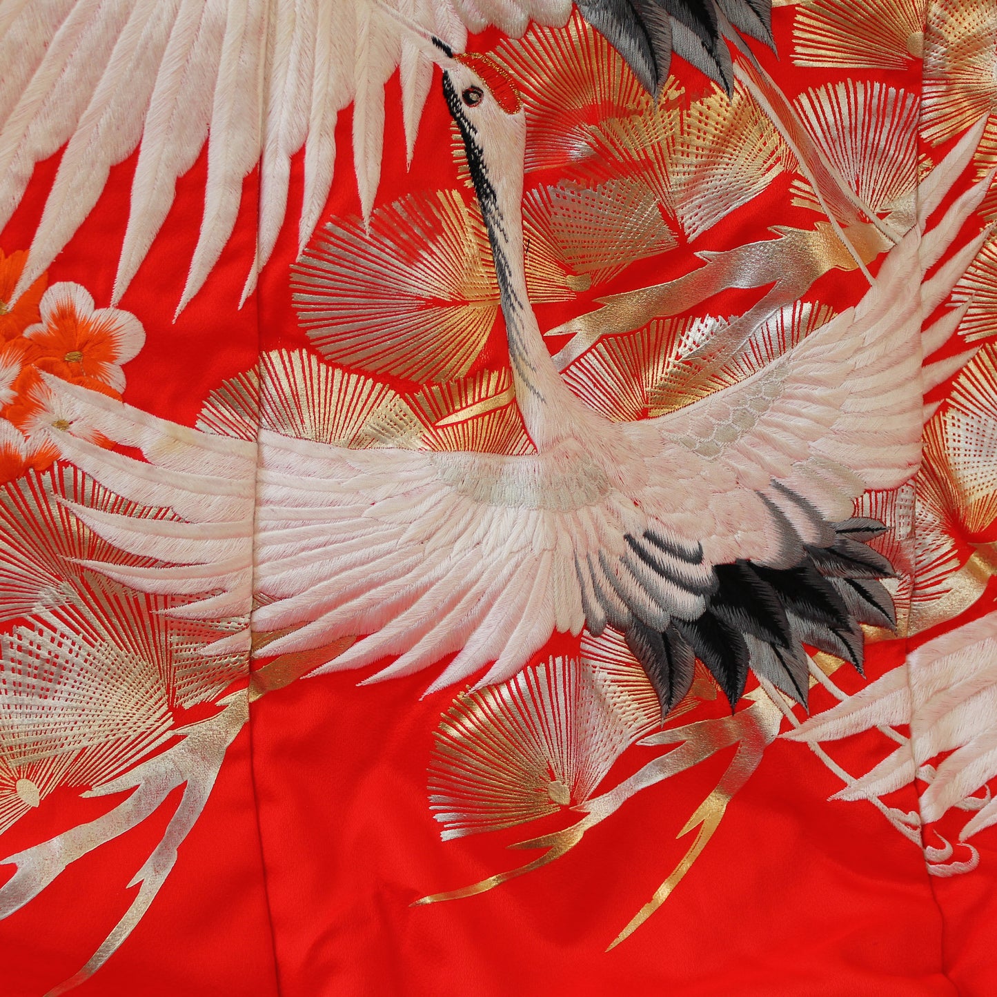 Kimono Uchikake(打掛) Vermilion-Red FlyingCrane Plum Embroidery GoldLeaf SilverLeaf Japanese Traditional Clothing Japan
