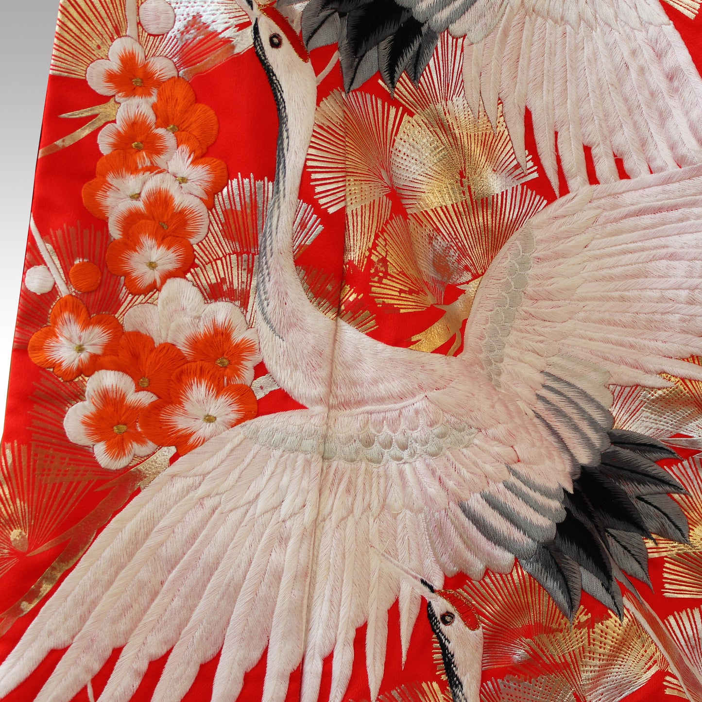 Kimono Uchikake(打掛) Vermilion-Red FlyingCrane Plum Embroidery GoldLeaf SilverLeaf Japanese Traditional Clothing Japan