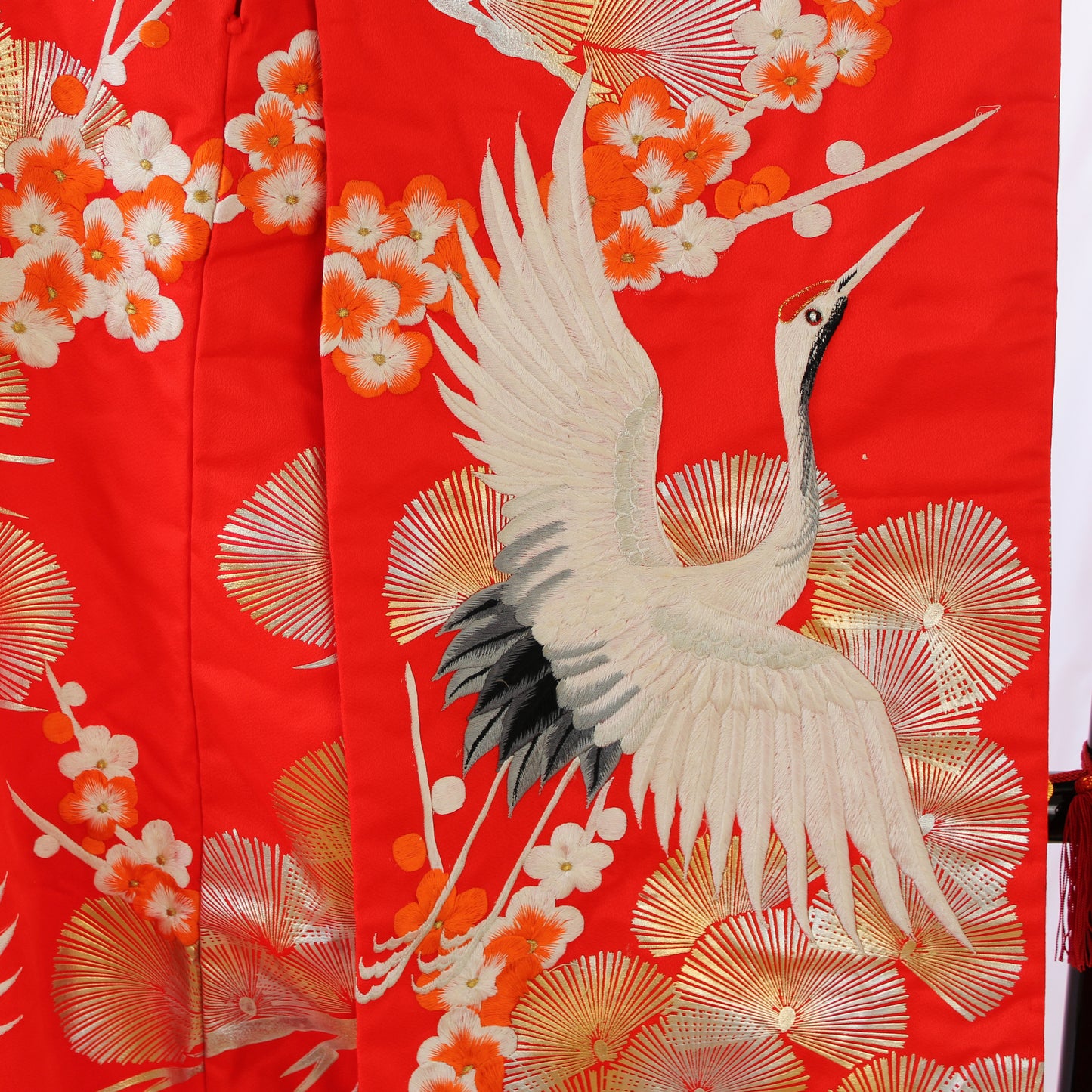 Kimono Uchikake(打掛) Vermilion-Red FlyingCrane Plum Embroidery GoldLeaf SilverLeaf Japanese Traditional Clothing Japan