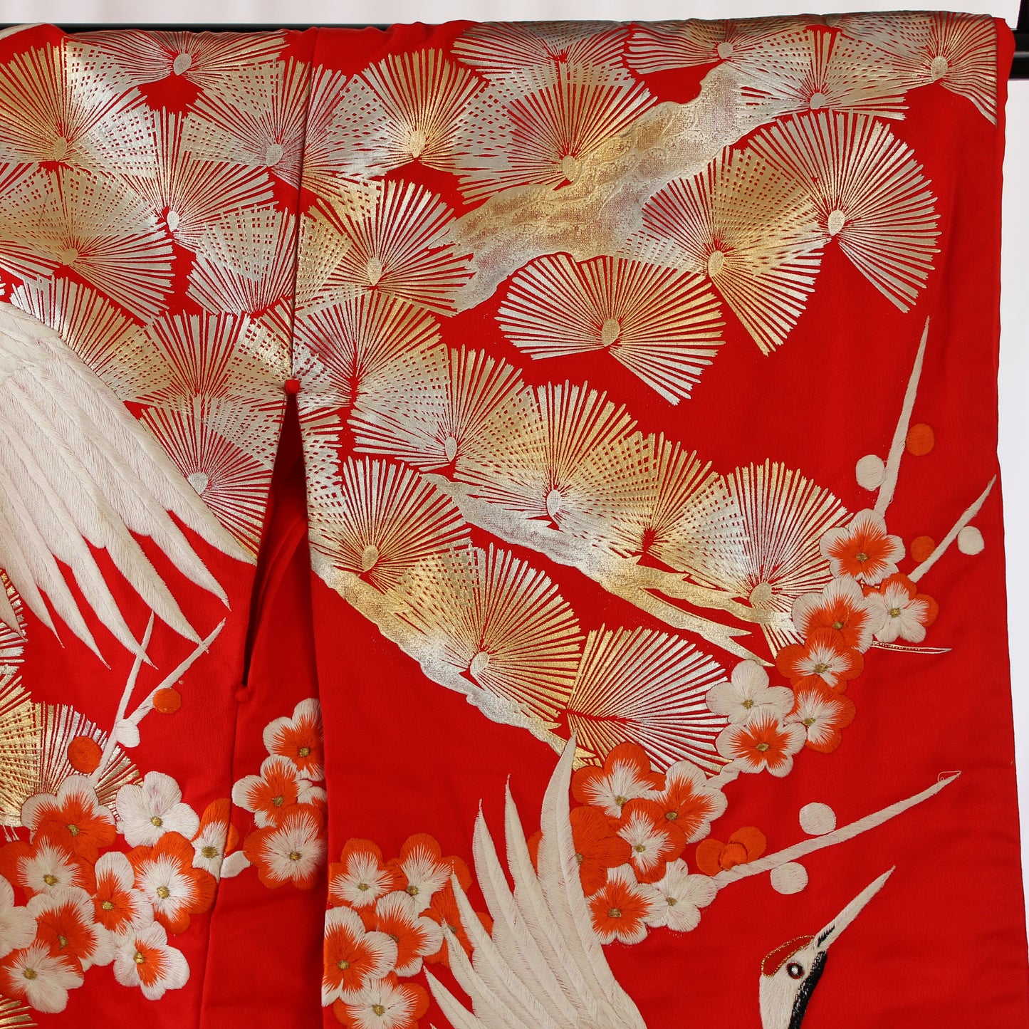 Kimono Uchikake(打掛) Vermilion-Red FlyingCrane Plum Embroidery GoldLeaf SilverLeaf Japanese Traditional Clothing Japan