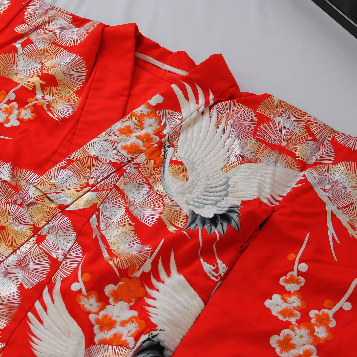 Kimono Uchikake(打掛) Vermilion-Red FlyingCrane Plum Embroidery GoldLeaf SilverLeaf Japanese Traditional Clothing Japan