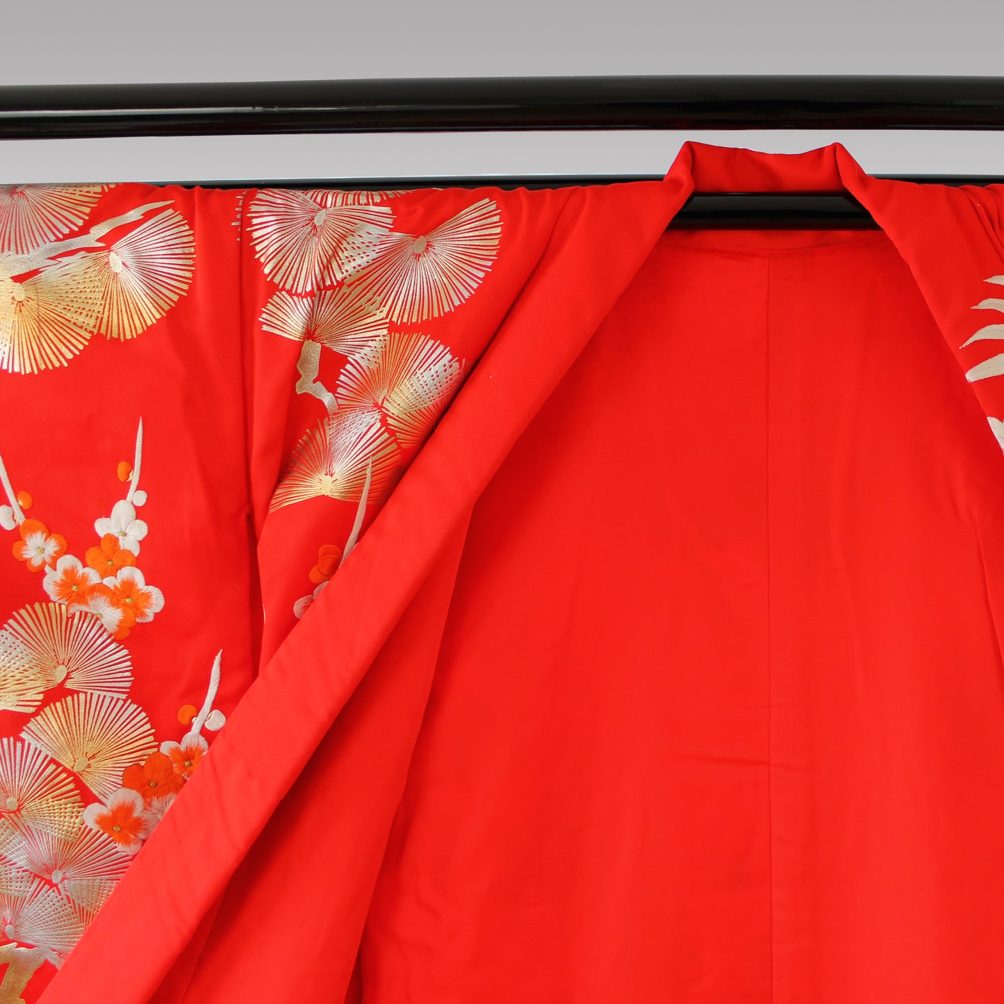 Kimono Uchikake(打掛) Vermilion-Red FlyingCrane Plum Embroidery GoldLeaf SilverLeaf Japanese Traditional Clothing Japan