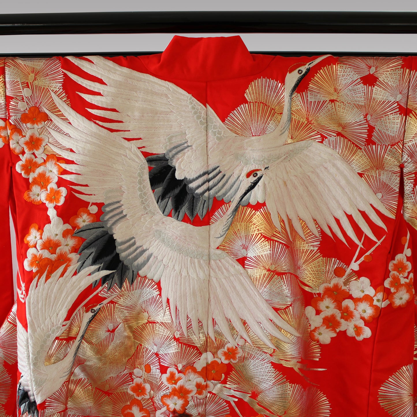 Kimono Uchikake(打掛) Vermilion-Red FlyingCrane Plum Embroidery GoldLeaf SilverLeaf Japanese Traditional Clothing Japan