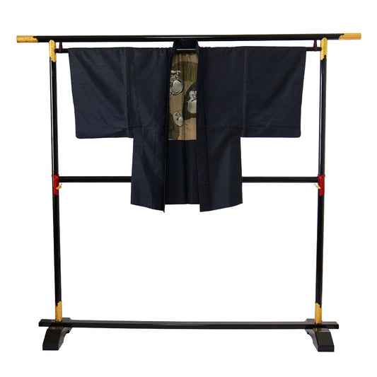 Daruma-patterned Oshima Tsumugi haori coat｜だるま柄の大島紬の羽織