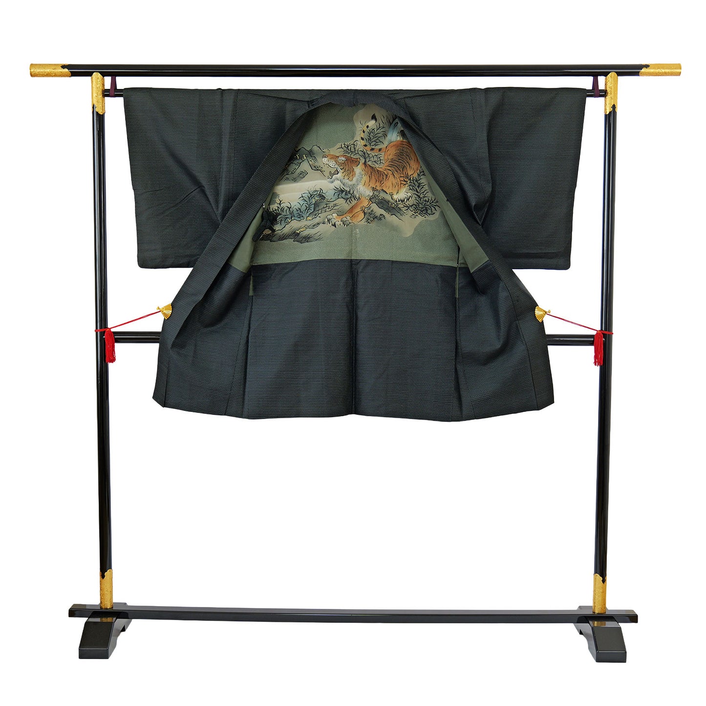 A men's haori jacket made of indigo Oshima with a striking hand-painted tiger pattern｜手書き虎柄が迫力のある藍大島の男物羽織
