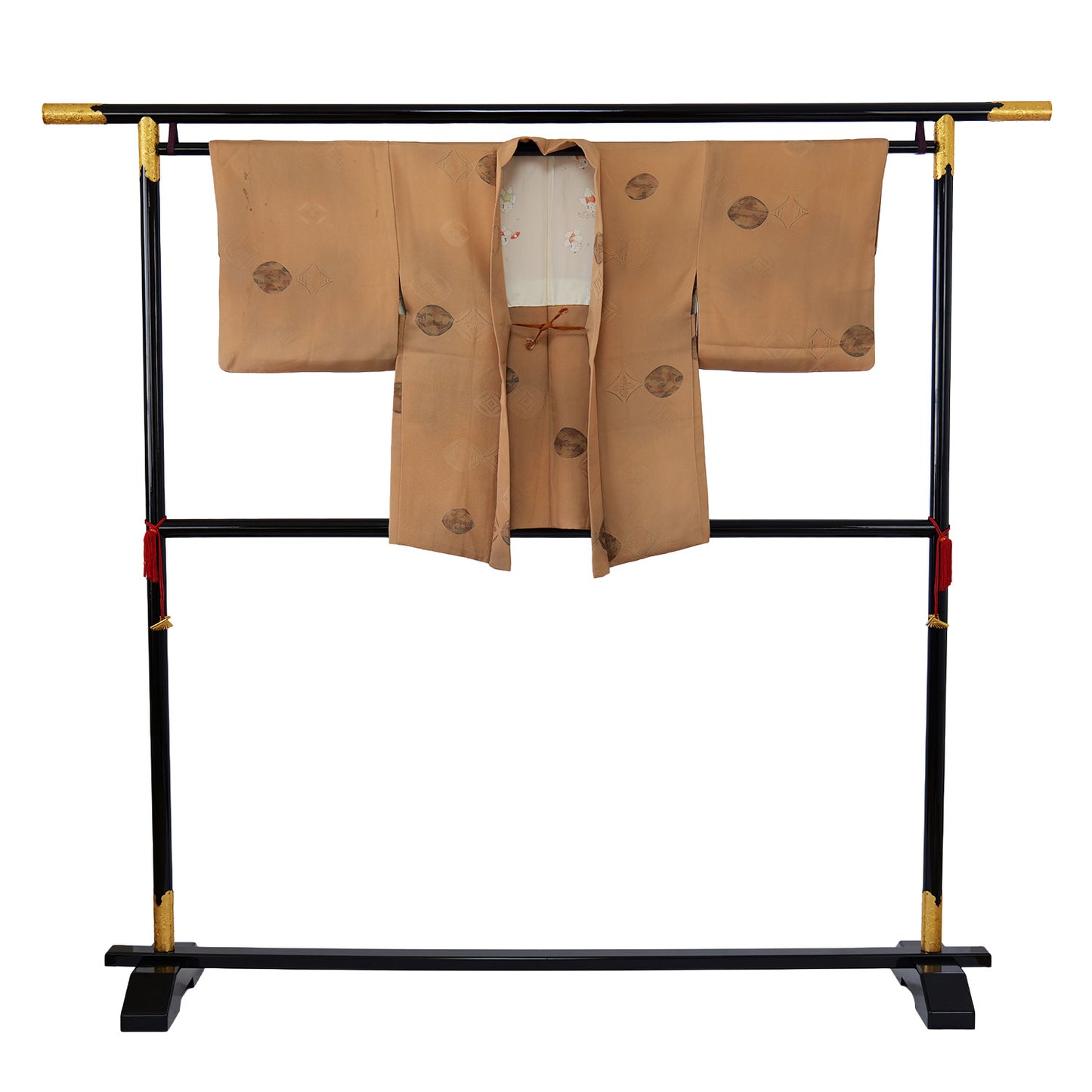 A beige women's haori coat with a child-like design on the lining｜裏地に童が表現されたベージュ色の女物羽織