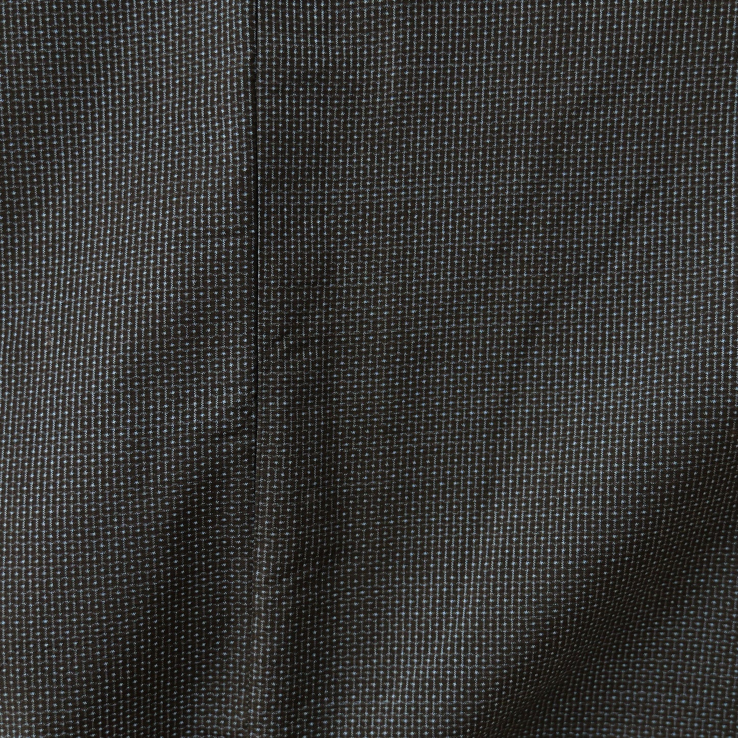 A men's haori coat in indigo Oshima with a striking eagle design｜迫力あるワシの絵が印象的な藍大島の男物羽織