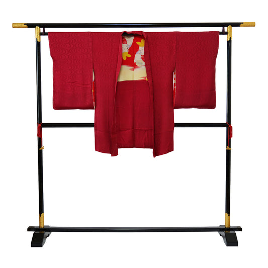 A red women's haori with a child painted on it｜童子が描かれた赤色の女物羽織