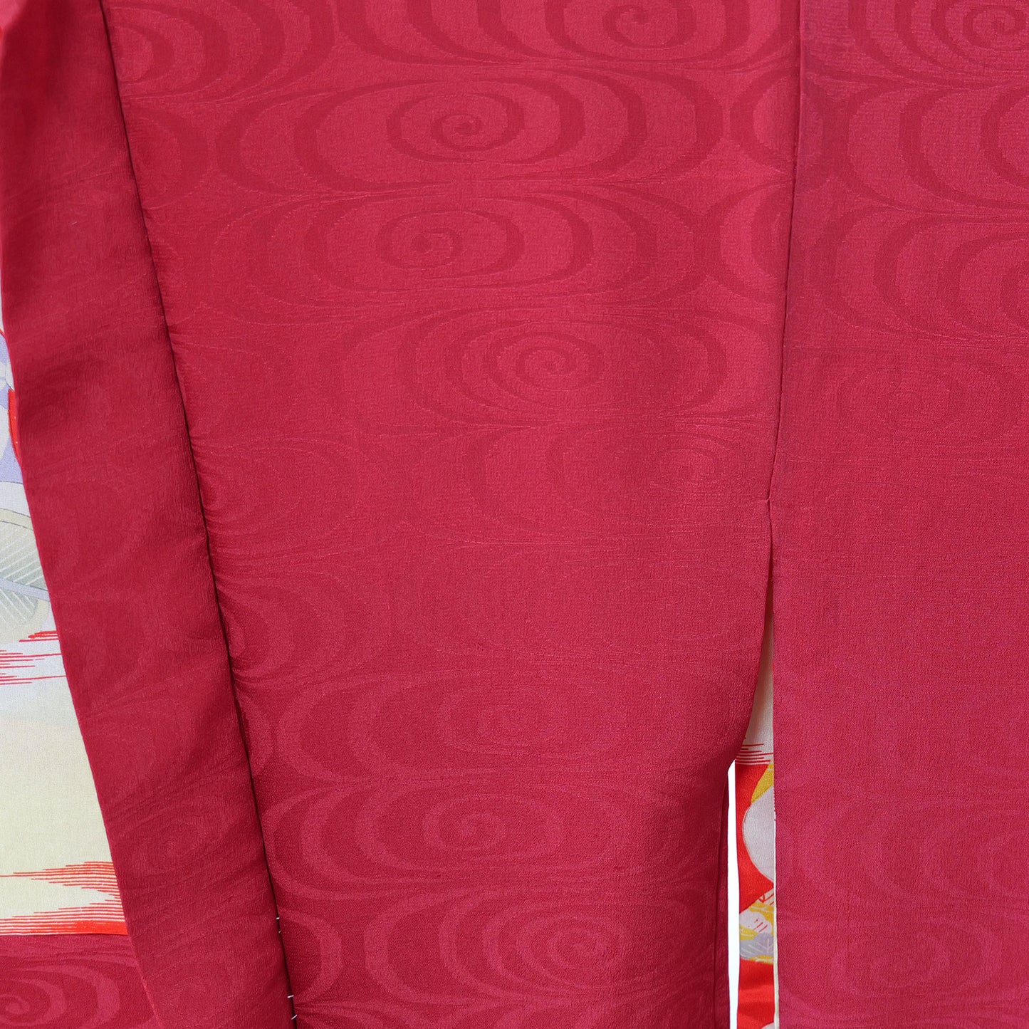 A red women's haori with a child painted on it｜童子が描かれた赤色の女物羽織