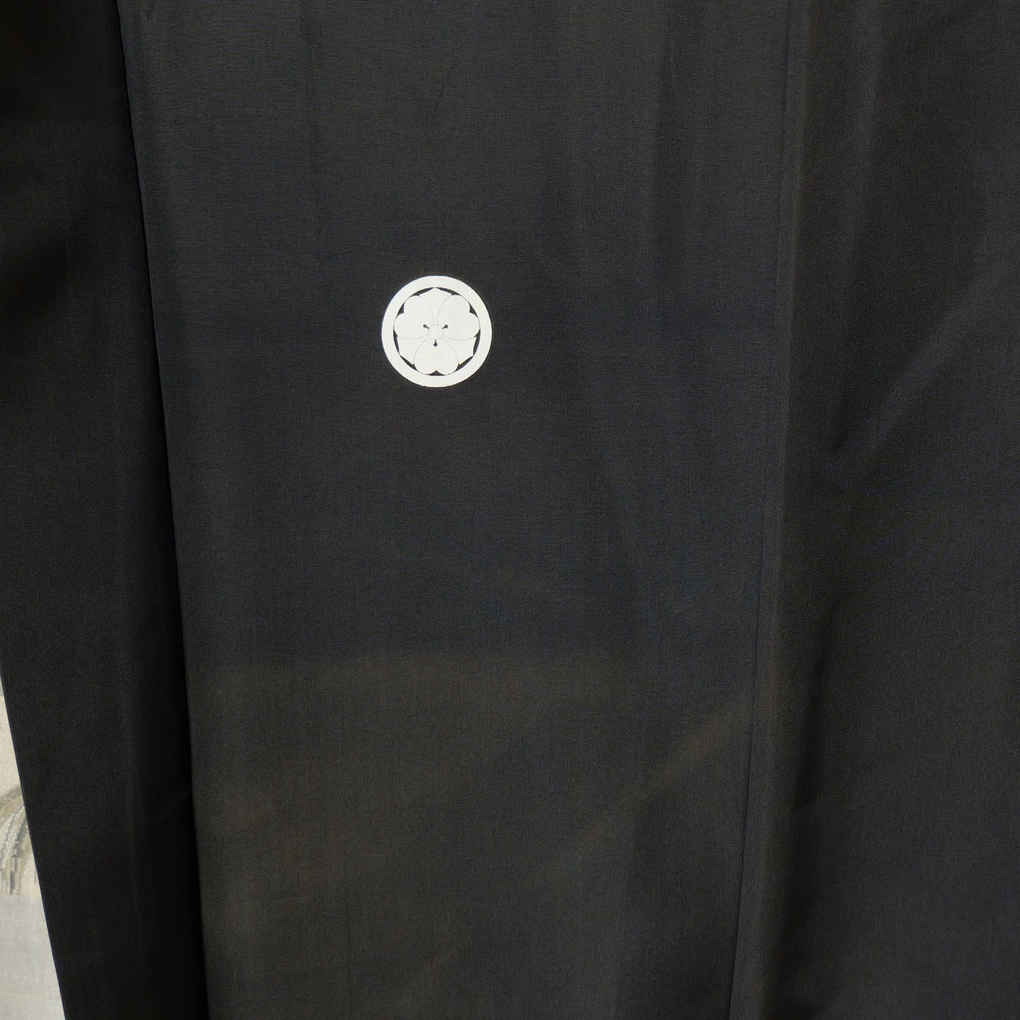 A men's habutae haori with a Japanese landscape on the lining｜裏地に日本の風景が表現された羽二重の男物羽織