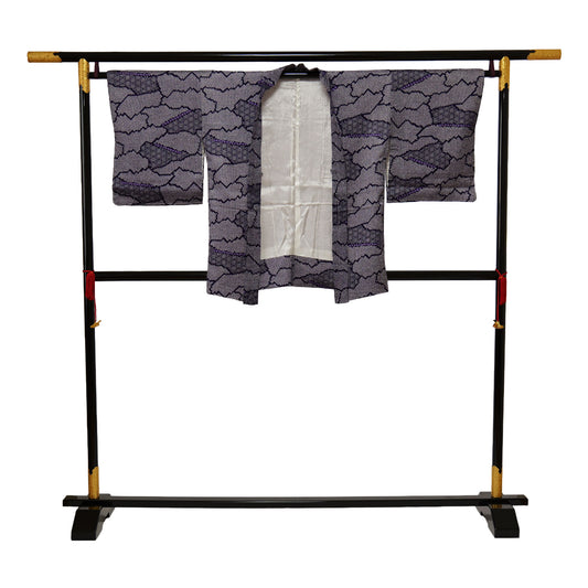 A dark purple haori with striking stencil dyeing｜型染め絞りが印象的な暗めの紫の羽織