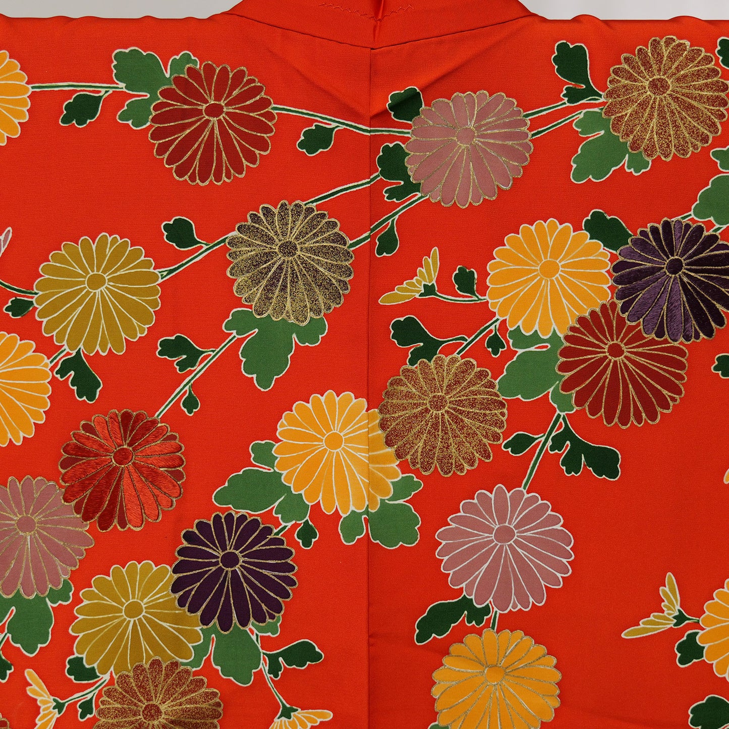 A beautiful orange chrysanthemum patterned Yuzen-dyed haori for women｜オレンジが美しい菊花文様の友禅染の女物羽織
