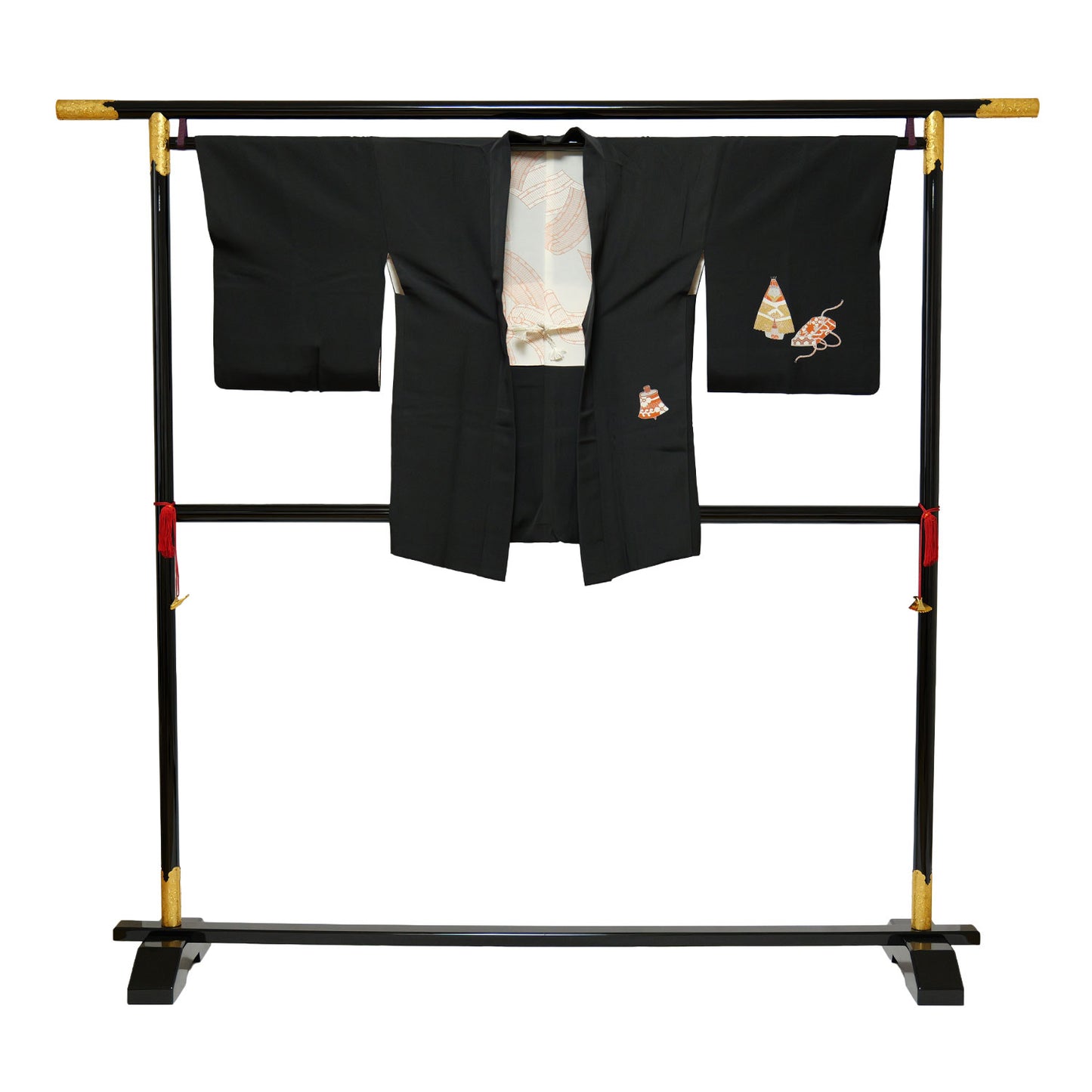 A women's haori coat with an eye-catching kokeshi doll pattern｜こけし文様が目をひく女物羽織