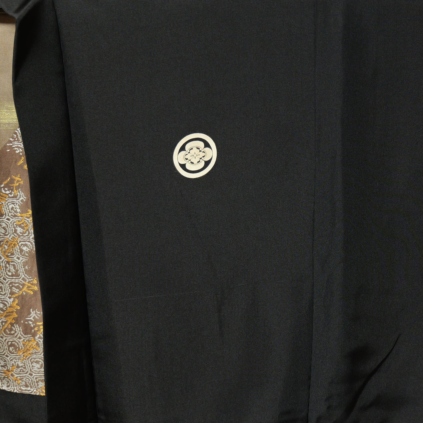 Black habutae coat with five crests｜羽二重の五つ紋入の黒羽織
