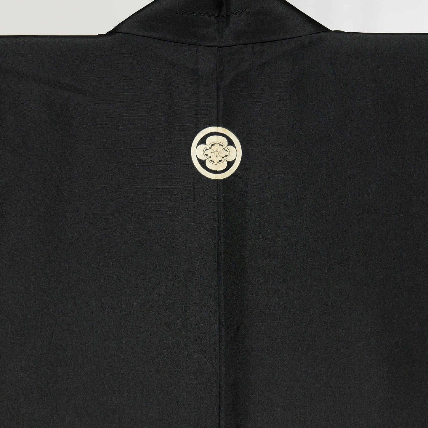 Black habutae coat with five crests｜羽二重の五つ紋入の黒羽織