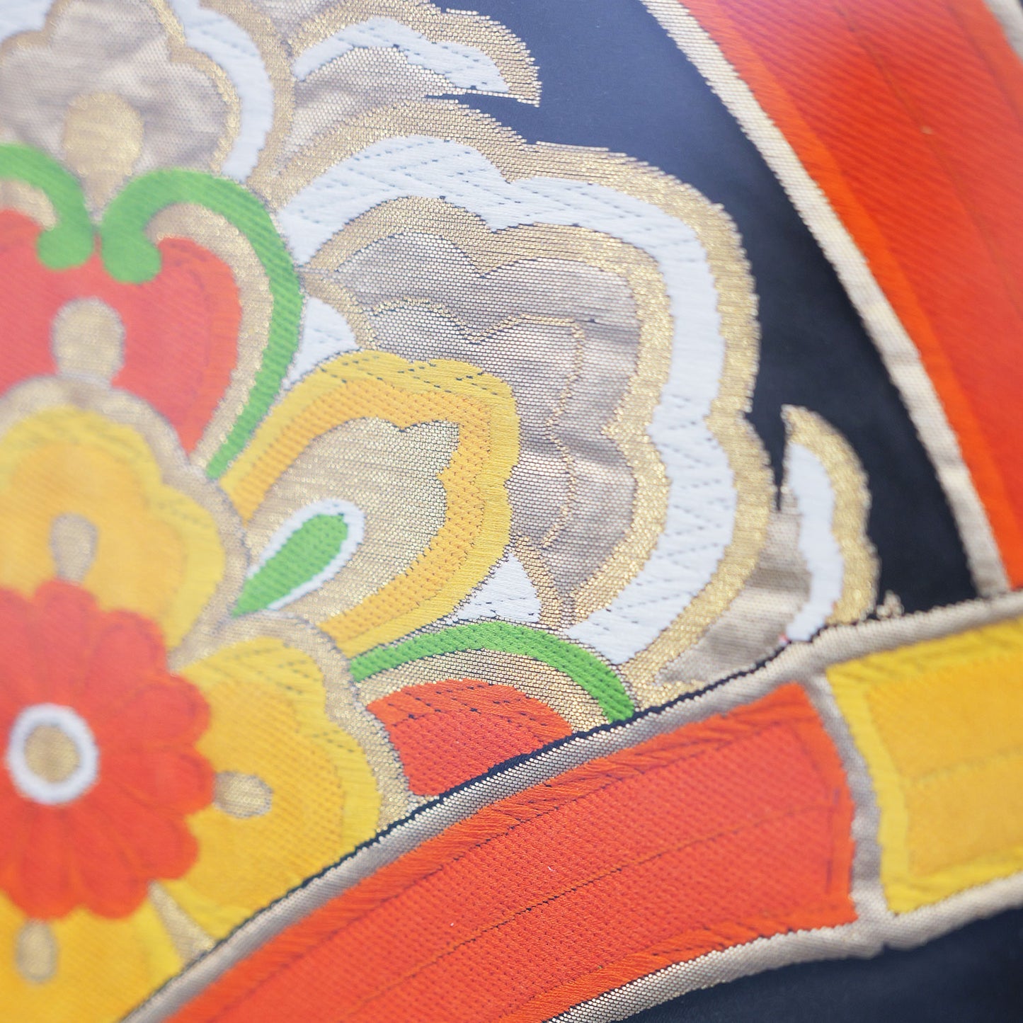 "Kimono Wall" Black satin six-fold obi with a Shosoin mirror pattern｜Kimono Wall 正倉院鏡文様の黒繻子の六通袋帯