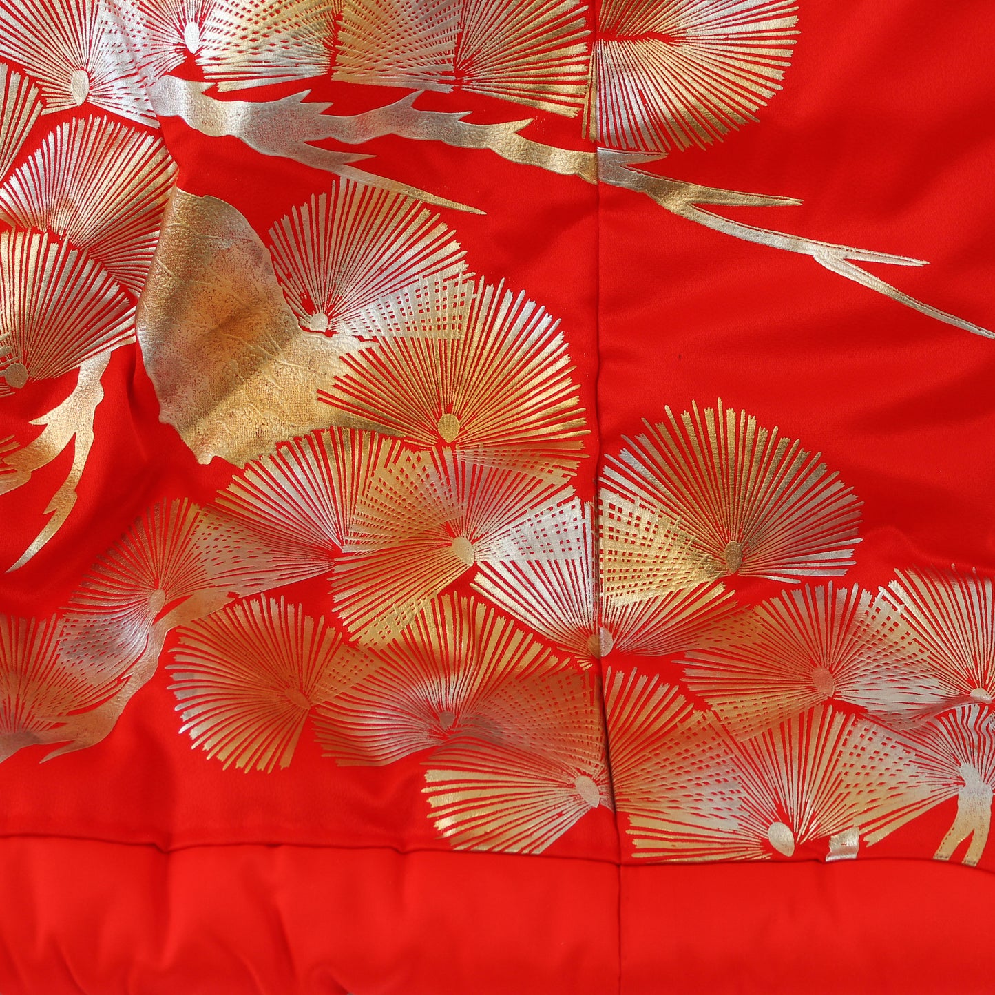 Kimono Uchikake Vermilion-Red FlyingCrane Plum Embroidery GoldLeaf SilverLeaf Japanese Traditional Clothing Japan