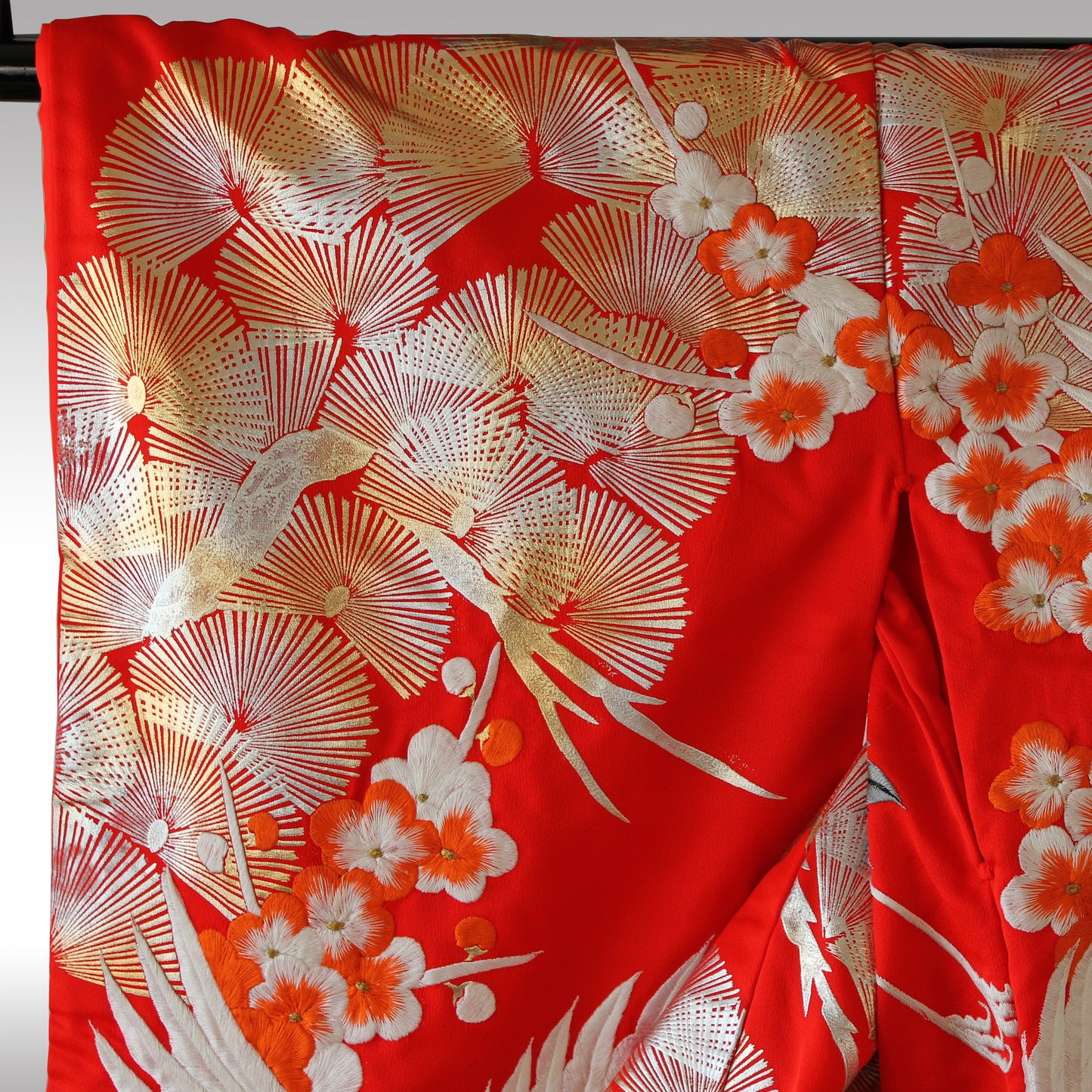 Kimono Uchikake Vermilion-Red FlyingCrane Plum Embroidery GoldLeaf SilverLeaf Japanese Traditional Clothing Japan